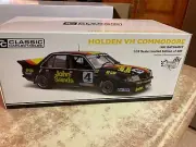 1/18 CLASSIC CARLECTABLES 1983 BATHURST VH COMMODORE No4 FRENCH/MORRIS 18713.