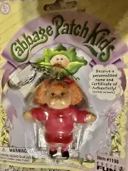 NIP CABBAGE PATCH KIDS RECEIVE A PERSONALIZED NAME CERTIFICATE OF AUTH KEY CHAIN