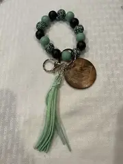 Dangle Wristlet Key Rings Bracelets In Mom Design Animal Print Green Colors