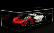 Spark Porsche 919 Street Weissach Package 2017 Red / White Dealer LE300 1/18