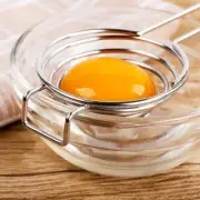 Convenient Egg Yolk White Separator Stainless Steel Holder Sieve Kitchen Tool