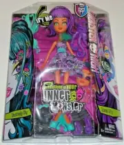 MONSTER HIGH SHOCKINGLY SHY SCARED SILLY UNOPENED BRAND NEW IN BOX