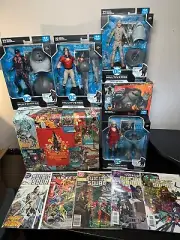 C&CC Comicbook Box DC Multiverse McFarlane King Shark BAF-full set & comics