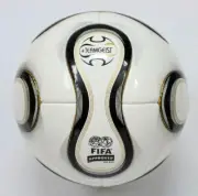 ADIDAS **TEAMGEIST**BERLIN WORLD CUP 2006 FIFA APPROVED OFFICAL MATCH BALL SIZE5