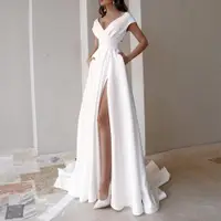 在飛比找ETMall東森購物網優惠-White long dress 一字露背V領晚禮服白色系列