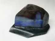 Jade and painted lady Andamooka opal reflection, meditation stone