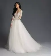 Hayley Paige Mulan Wedding Dress, US14, never worn