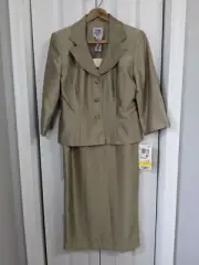 R&M Richards NWT Women's Size 6P Petite Skirt Suit Gold