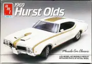 Revell #6898 hurst olds 1969 1:25 model kit new in the box