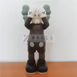 希希-潮牌 KAWS公仔新款公仔手辦玩偶玩具 MAND KAWS 站姿捂眼系列擺件