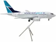 Boeing 737-600 WestJet C-GWSL White w/ Blue Tail Gemini 200 1/200