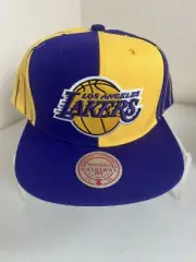 MITCHELL & NESS Los Angeles Lakers SnapBack Cap ( OSFM )