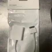 Apple Genuine A1368 VGA Adapter for iPad, iPhone, iPod Touch New Sealed Convert