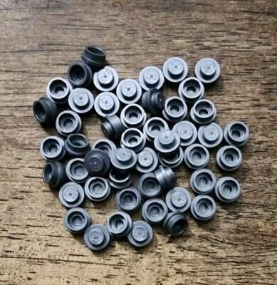 LEGO Flat Silver Plate, Round 1 x 1 QTY 50 Part No. 4073.