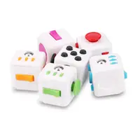 在飛比找PChome24h購物優惠-MFC04迷你款舒壓方塊(Fidget Cube)(顏色隨機