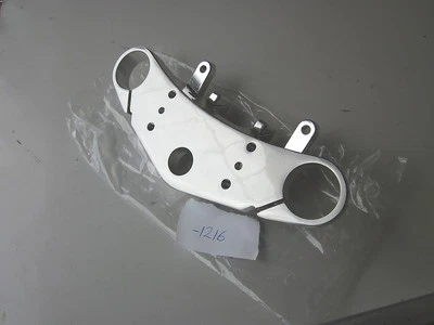 Kawasaki ZR550 B1-B4 Zephyr 90-93 Steering Head Fork Holder Upper 44039-1216 NOS
