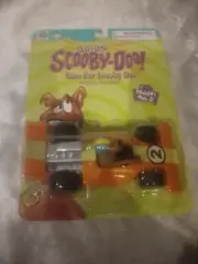 2000 SCOOBY DOO RACE CAR SCOOBY DOO FRICTION POWERED