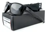 New Oakley CHAINLINK Sport Sunglasses | Covert Matte Black / Polarized Gray Lens