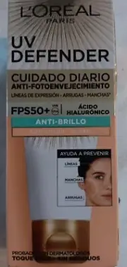 L'Oréal UV Defender Cuidado Diario antifotoenvejecimiento color CLARO FPS 5O+