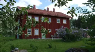 Allsta Gard Kretsloppshuset B&B