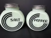 JADEITE GREEN GLASS Art Deco CIRCLE DESIGN SALT & PEPPER SHAKER SET Range Size