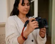 Red/Black Y-Pattern Adjustable Camera Wrist Strap – w/ Peak Design Anchor