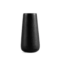 在飛比找momo購物網優惠-【JEN】北歐陶瓷手工藝品桌上擺飾裝飾花器花瓶(黑色)