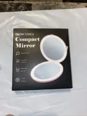 Dual Lighted Compact Mirror, Led Rings, Magnification, Adjustable Brightness