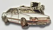 Holden VH/VK white car lapel/hat pin badge C020906