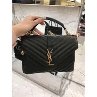 在飛比找蝦皮購物優惠-二手正品 聖羅蘭 YSL COLLÈGE中號 黑色羊皮 V紋