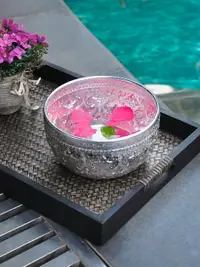 在飛比找樂天市場購物網優惠-異麗創意東南亞桌面裝飾錫碗無蓋床上收納桶客廳迷你歐式垃圾筒
