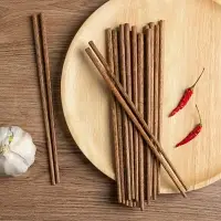 在飛比找樂天市場購物網優惠-墨色雞翅木筷家用高檔實木餐具木質無漆無蠟防滑家庭十雙筷子套裝