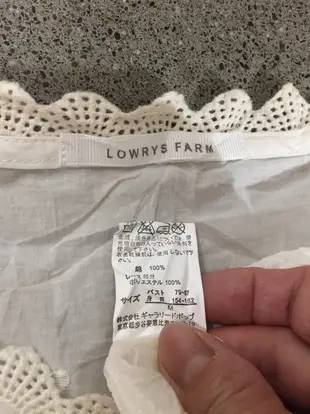 不折扣 日牌Lowrys farm 鄉村風 雕花 燒花 棉麻襯衫 罩衫 上衣 蕾絲邊