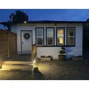 Newly Renovated Studio With Farm And Mountain View’s! 5 Minutes To Jacksonville.