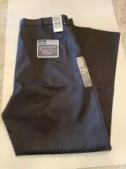 NWT MENS DOCKERS CLASSIC FIT SIGNATURE KHAKI PANTS BLACK 36/30 -ANTI WRINKLE