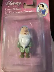 Disney Princess. Snow White and the Seven Dwarfs Sleepy Mattel 2001