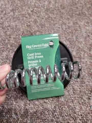 BIG GREEN EGG CAST IRON GRILL PRESS PN#127648
