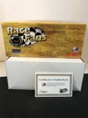 Action Racing Kevin Harvick #29 GM Goodwrench Service Plus Looney Tunes 2001 NIB