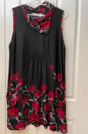 Taking Shape TS Virtuelle Winter Blooms Sleeveless Tunic Black Red Size S BNWT