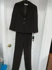 NWT $280 Tahari Arthur S. Levine 2-Pc 'Jaycee' Dark brown pant Suit Size 4