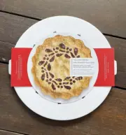 Williams Sonoma Holly Wreath Pie Crust Cutter Christmas Holiday Pastry Baking