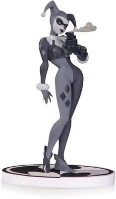 DC Direct Batman Black & White Harley Quinn Statue by Bruce Timm 1st Edition