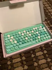 UBOTIE Bluetooth Colorful Retro Typewriter Flexible 84Keys Design Keyboard
