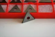 25mm Triangle Scraper Blade High Carbon Steel To Suit BahcoErgo625 Scraper 20Pcs