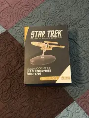 Eaglemoss Star Trek Gold Enterprise small 1701