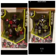 Robots Two 7" Walking Multi-Articulated Arms Light-Up Eyes
