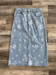 NWT Pilgrim Floral Print Denim Skirt Size Medium