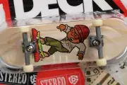 TECH DECK - STEREO - RARE - FINGER SKATEBOARDING