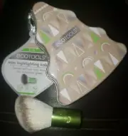 ECOTOOLS Mini Highlighting Kabuki Brush - Limited Edition Ornament
