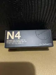 MAC Studio Fix Fluid Foundation Broad Spectrum SPF 15 - N4 30ml / 1oz